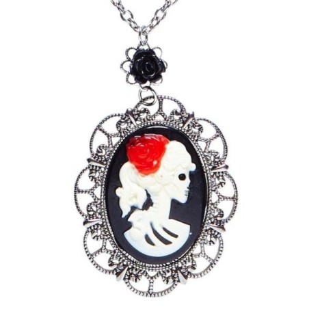 COLLAR CON ROSA NEGRA Y CAMEO
